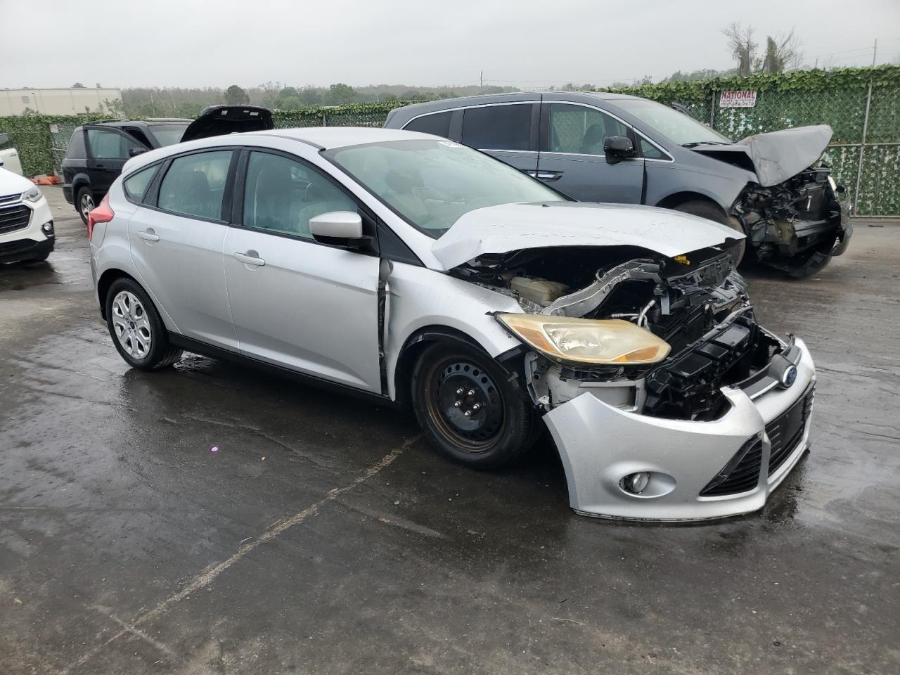 Photo 3 VIN: 1FAHP3K22CL293164 - FORD FOCUS 