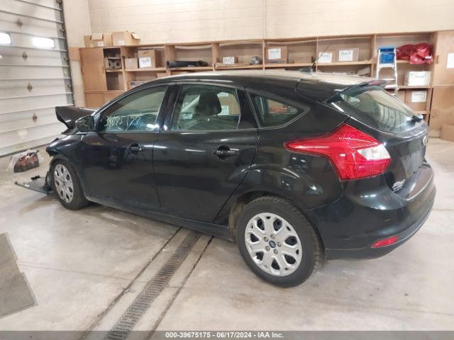 Photo 2 VIN: 1FAHP3K22CL313946 - FORD FOCUS 