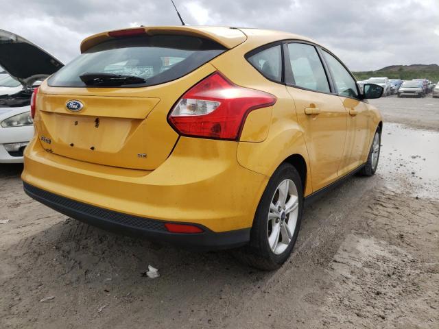 Photo 2 VIN: 1FAHP3K22CL346767 - FORD FOCUS SE 