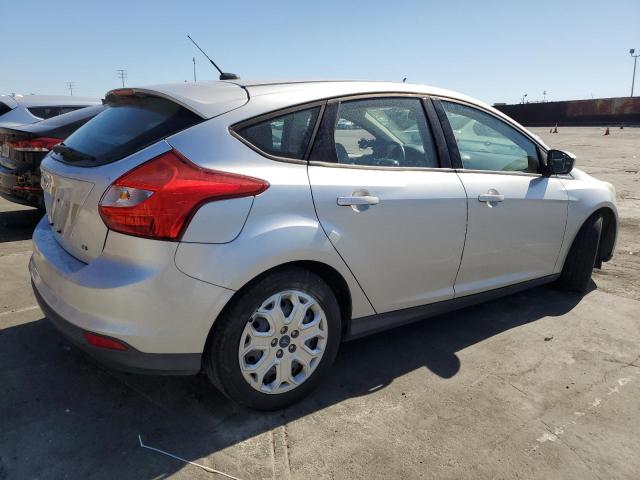 Photo 2 VIN: 1FAHP3K22CL347773 - FORD FOCUS SE 