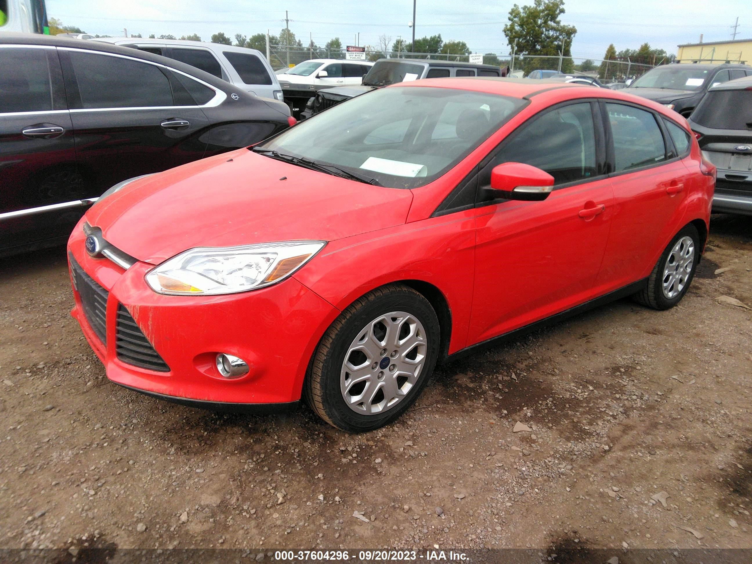 Photo 1 VIN: 1FAHP3K22CL465337 - FORD FOCUS 