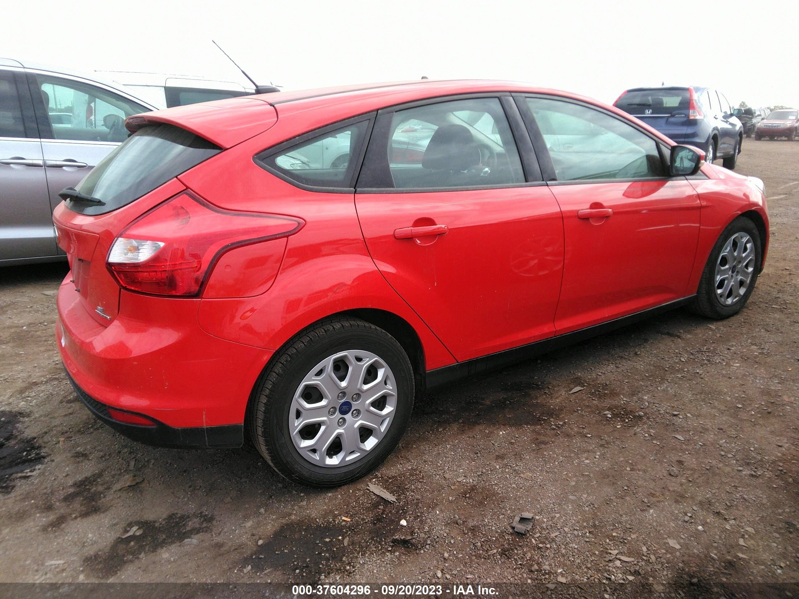 Photo 3 VIN: 1FAHP3K22CL465337 - FORD FOCUS 