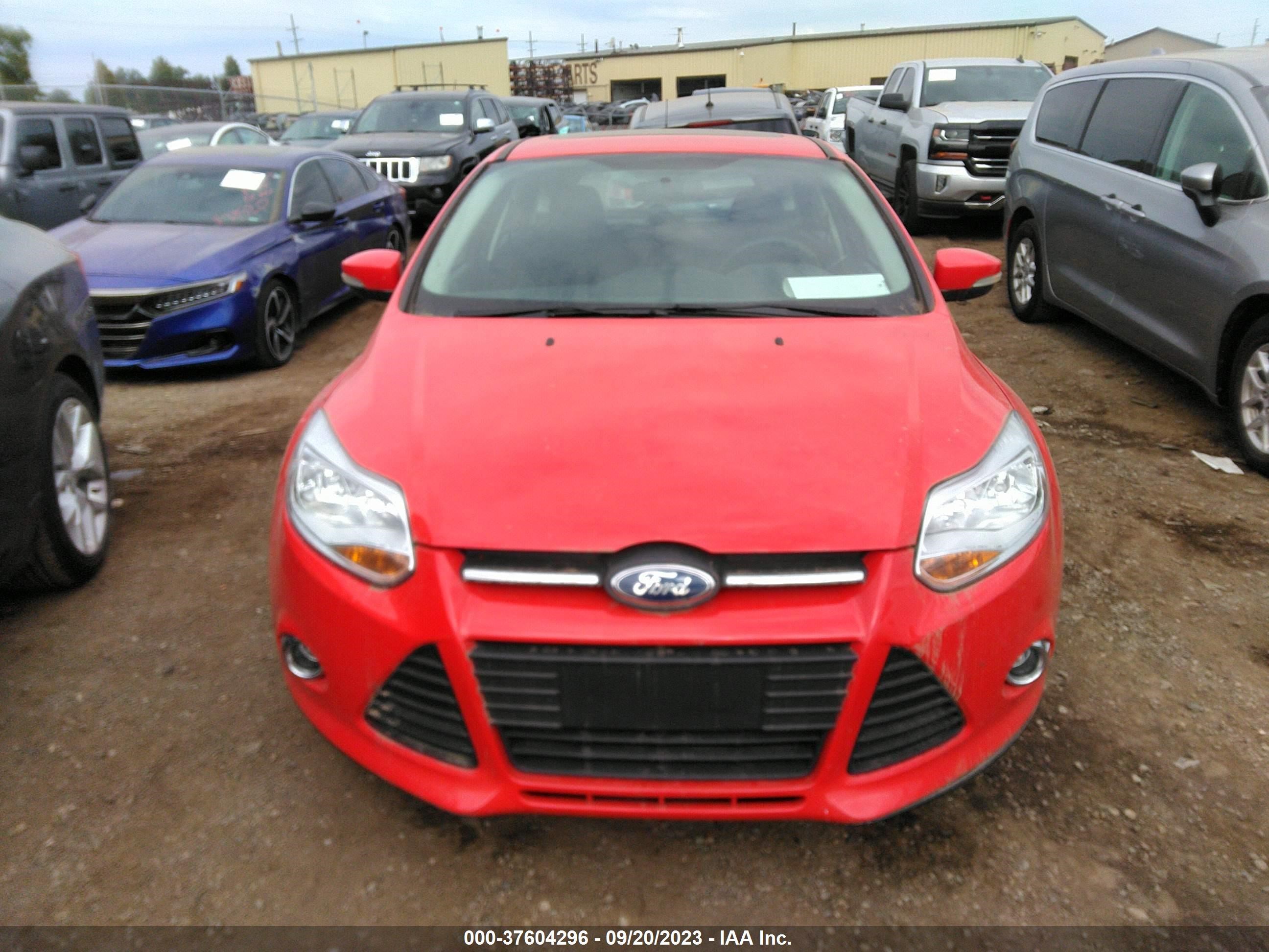 Photo 5 VIN: 1FAHP3K22CL465337 - FORD FOCUS 