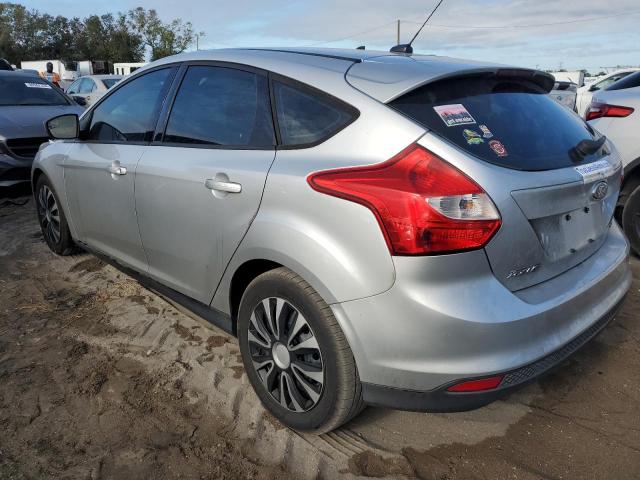 Photo 1 VIN: 1FAHP3K23CL138073 - FORD FOCUS SE 