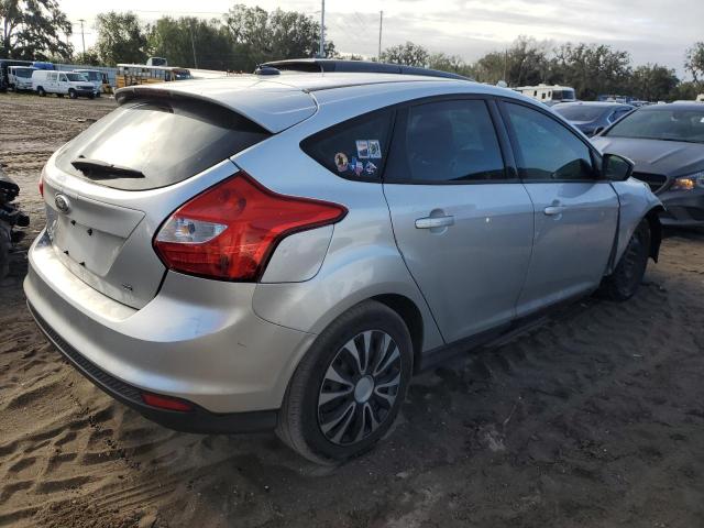 Photo 2 VIN: 1FAHP3K23CL138073 - FORD FOCUS SE 