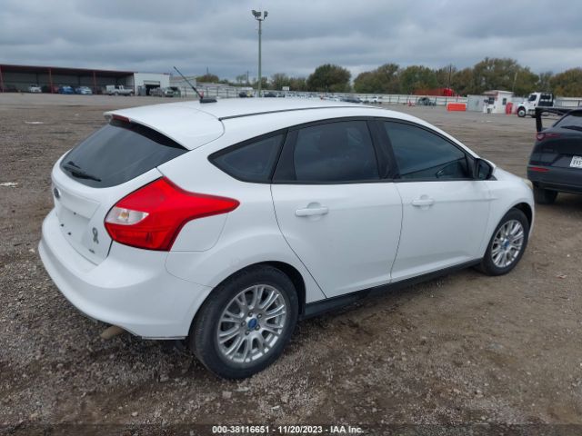 Photo 3 VIN: 1FAHP3K23CL179531 - FORD FOCUS 