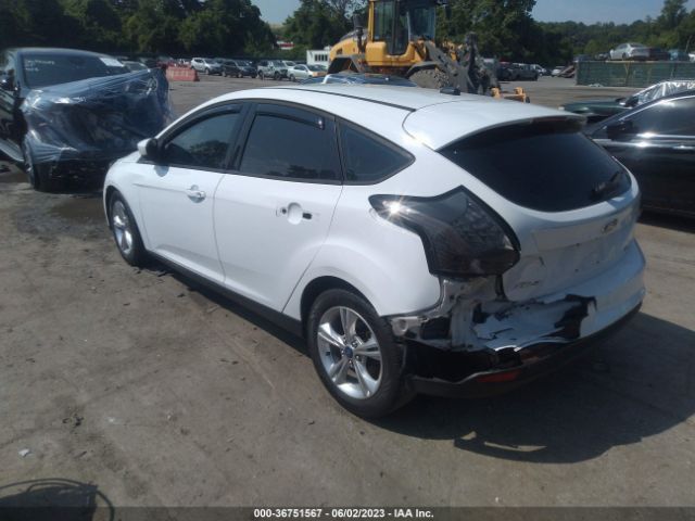 Photo 2 VIN: 1FAHP3K23CL182414 - FORD FOCUS 