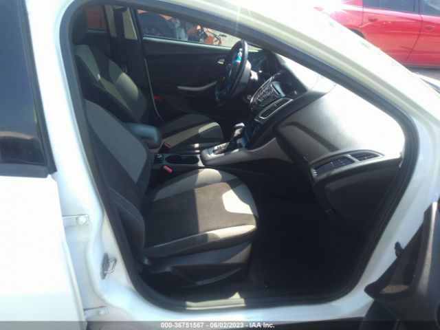 Photo 4 VIN: 1FAHP3K23CL182414 - FORD FOCUS 