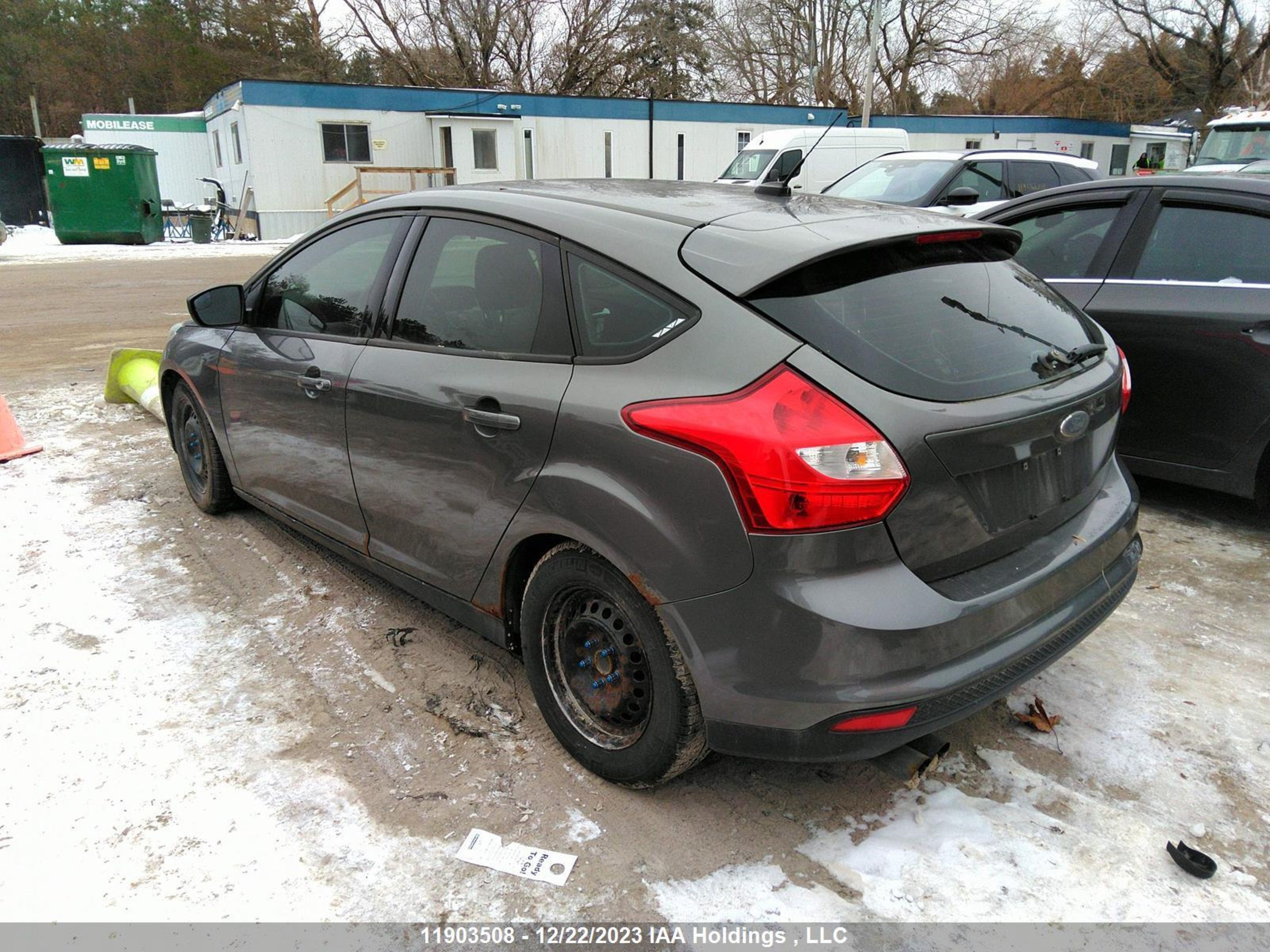 Photo 2 VIN: 1FAHP3K23CL240103 - FORD FOCUS 