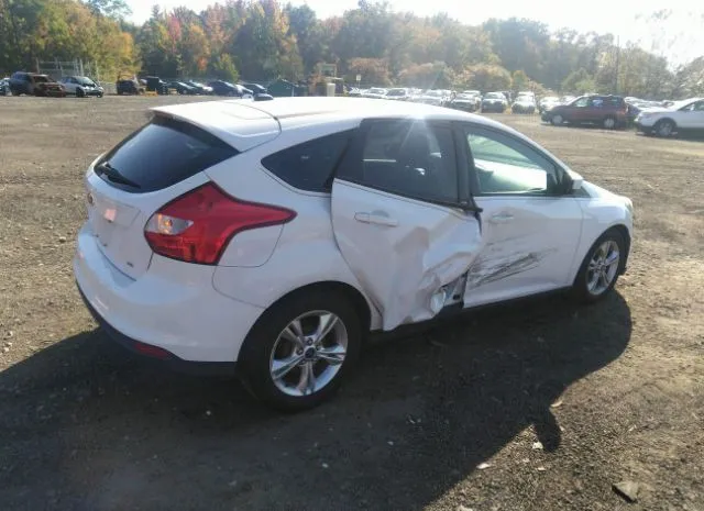 Photo 3 VIN: 1FAHP3K23CL253790 - FORD FOCUS 