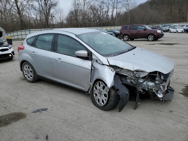 Photo 3 VIN: 1FAHP3K23CL299460 - FORD FOCUS SE 