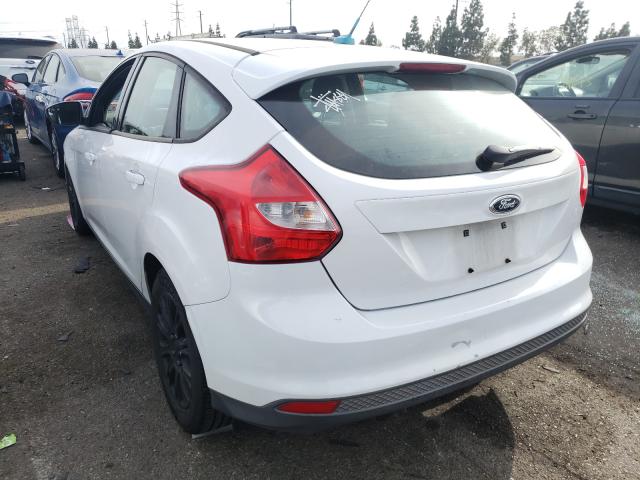 Photo 2 VIN: 1FAHP3K23CL303281 - FORD FOCUS SE 