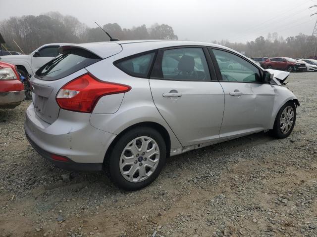 Photo 2 VIN: 1FAHP3K23CL335194 - FORD FOCUS SE 