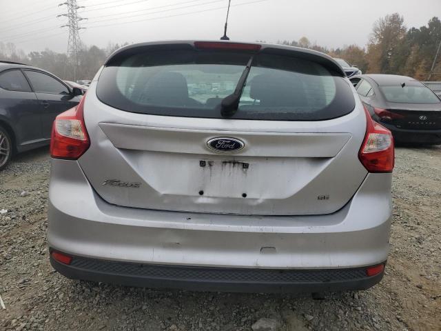 Photo 5 VIN: 1FAHP3K23CL335194 - FORD FOCUS SE 