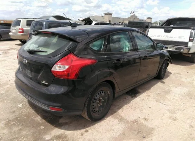 Photo 3 VIN: 1FAHP3K23CL374240 - FORD FOCUS 