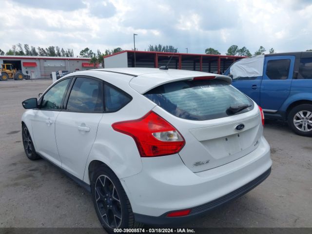 Photo 2 VIN: 1FAHP3K23CL377848 - FORD FOCUS 