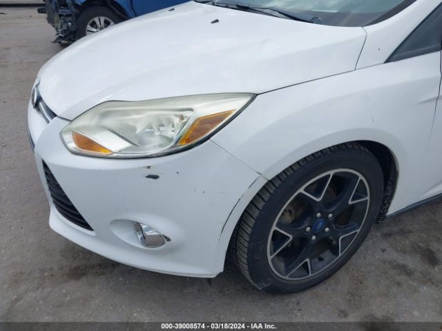 Photo 5 VIN: 1FAHP3K23CL377848 - FORD FOCUS 