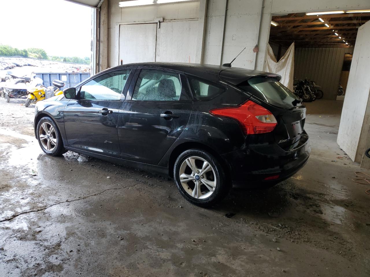 Photo 1 VIN: 1FAHP3K23CL443797 - FORD FOCUS 