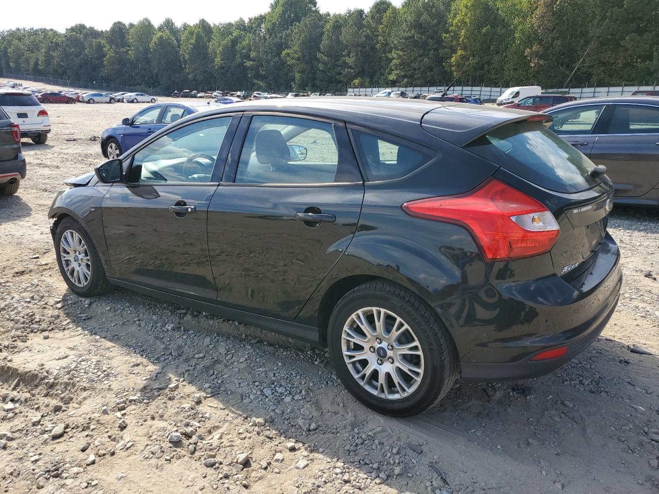 Photo 1 VIN: 1FAHP3K24CL163046 - FORD FOCUS 