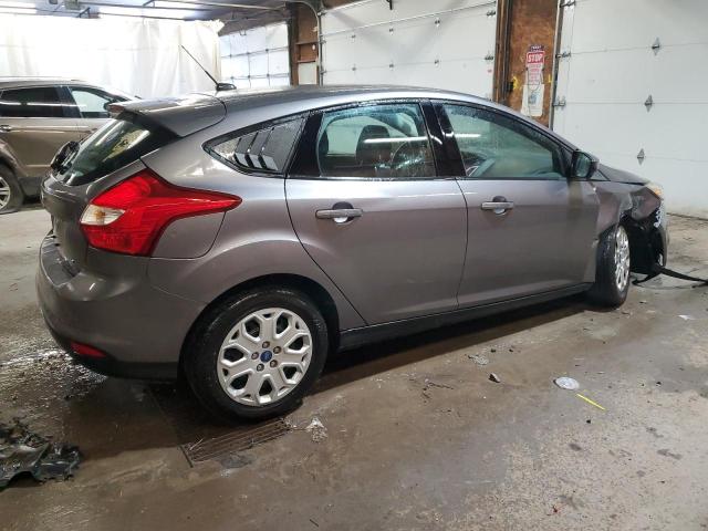 Photo 2 VIN: 1FAHP3K24CL182406 - FORD FOCUS SE 