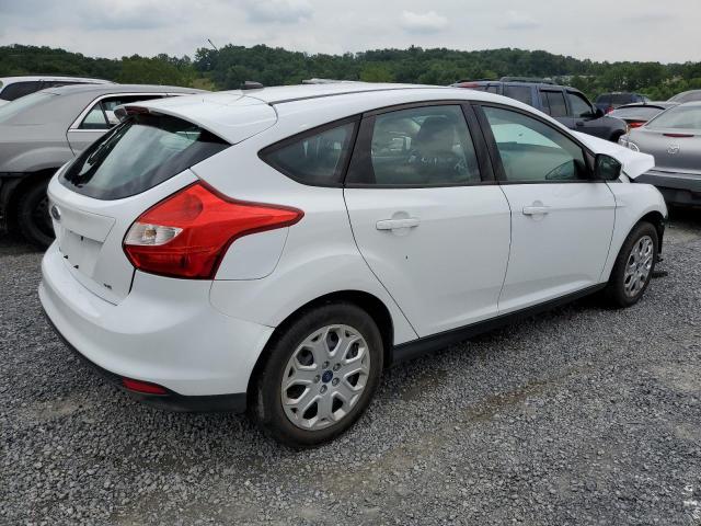 Photo 2 VIN: 1FAHP3K24CL187573 - FORD FOCUS SE 