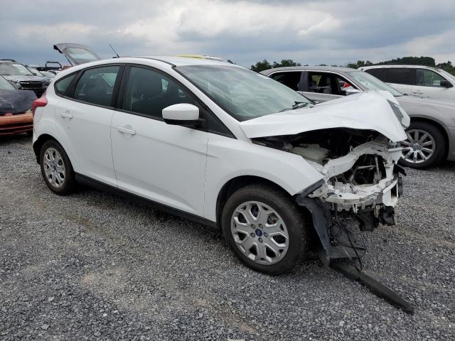 Photo 3 VIN: 1FAHP3K24CL187573 - FORD FOCUS SE 