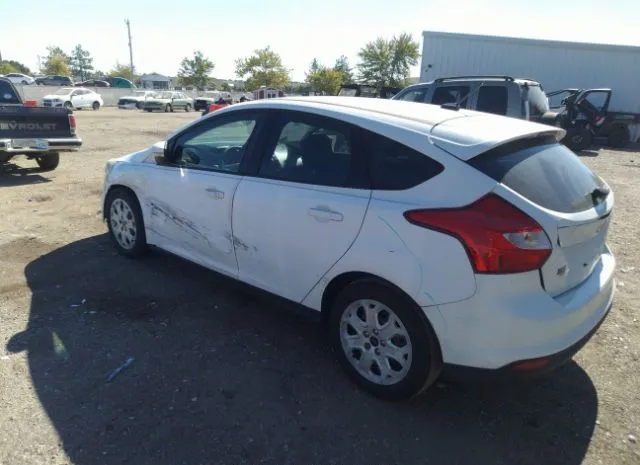 Photo 2 VIN: 1FAHP3K24CL231345 - FORD FOCUS 