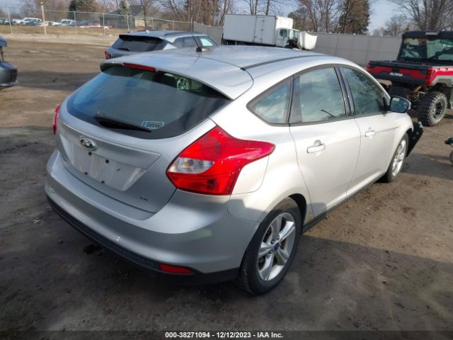 Photo 3 VIN: 1FAHP3K24CL243091 - FORD FOCUS 