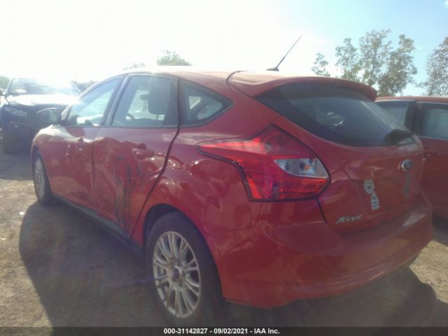 Photo 2 VIN: 1FAHP3K24CL373257 - FORD FOCUS 