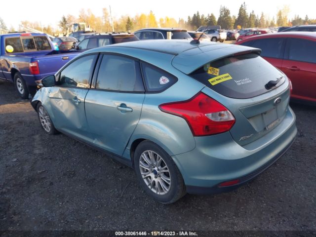 Photo 2 VIN: 1FAHP3K24CL394772 - FORD FOCUS 