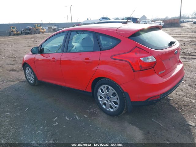 Photo 2 VIN: 1FAHP3K24CL414440 - FORD FOCUS 