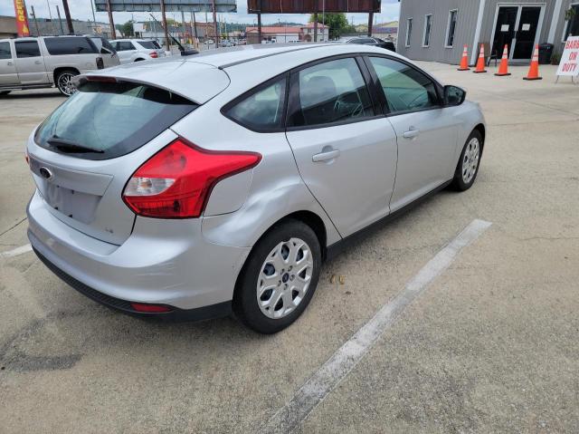 Photo 3 VIN: 1FAHP3K24CL461046 - FORD FOCUS SE 