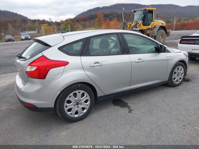 Photo 3 VIN: 1FAHP3K25CL101512 - FORD FOCUS 