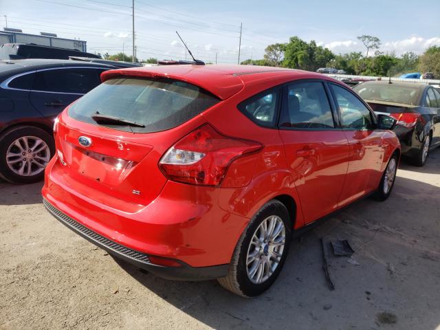 Photo 3 VIN: 1FAHP3K25CL112106 - FORD FOCUS SE 