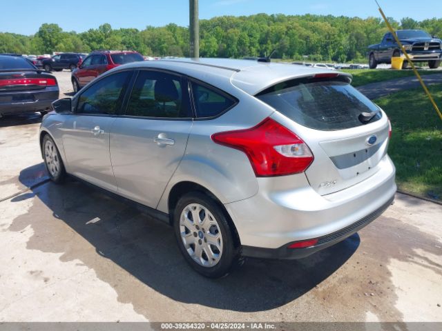 Photo 2 VIN: 1FAHP3K25CL140911 - FORD FOCUS 