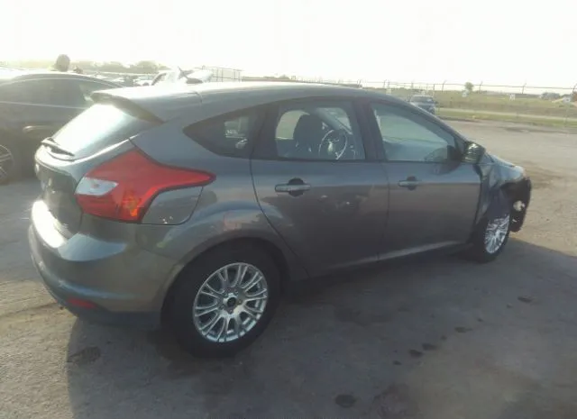 Photo 3 VIN: 1FAHP3K25CL141766 - FORD FOCUS 