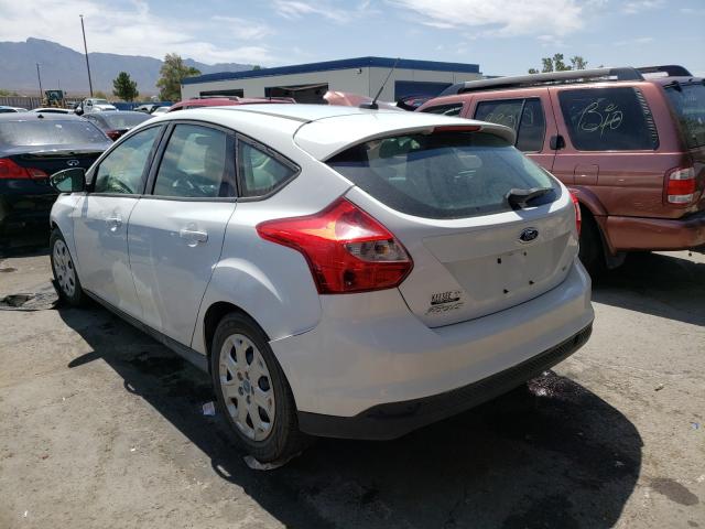 Photo 2 VIN: 1FAHP3K25CL146983 - FORD FOCUS SE 