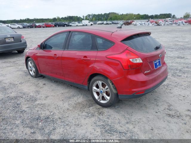 Photo 2 VIN: 1FAHP3K25CL247201 - FORD FOCUS 