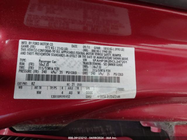 Photo 8 VIN: 1FAHP3K25CL247201 - FORD FOCUS 