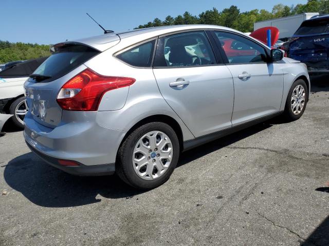 Photo 2 VIN: 1FAHP3K26CL102183 - FORD FOCUS SE 