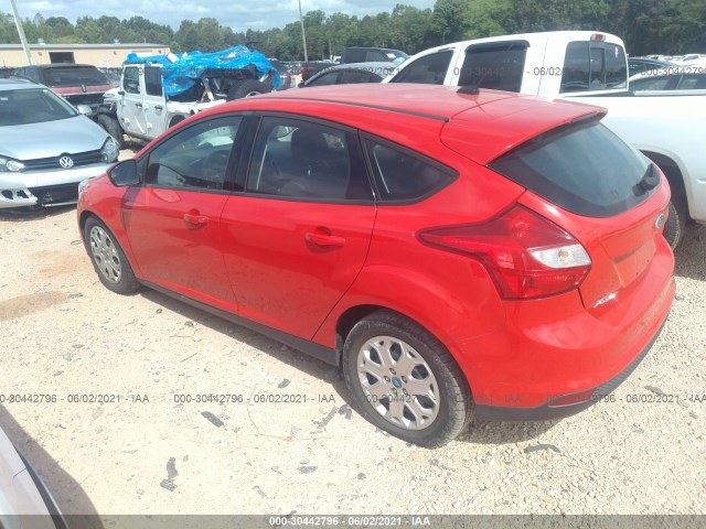 Photo 2 VIN: 1FAHP3K26CL105889 - FORD FOCUS 