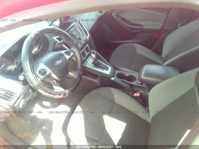 Photo 4 VIN: 1FAHP3K26CL105889 - FORD FOCUS 