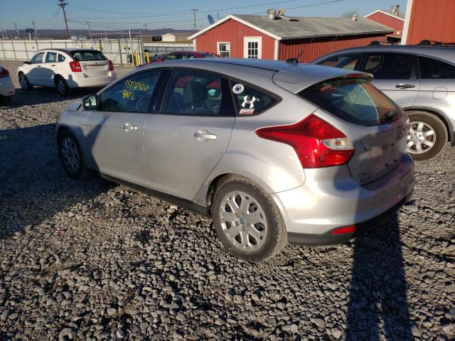 Photo 2 VIN: 1FAHP3K26CL127746 - FORD FOCUS SE 