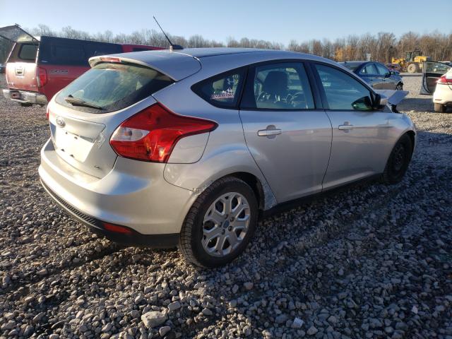 Photo 3 VIN: 1FAHP3K26CL127746 - FORD FOCUS SE 