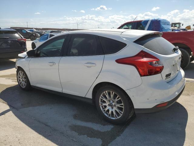 Photo 1 VIN: 1FAHP3K26CL136334 - FORD FOCUS SE 