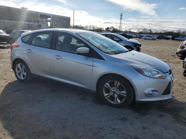 Photo 3 VIN: 1FAHP3K26CL265108 - FORD FOCUS 