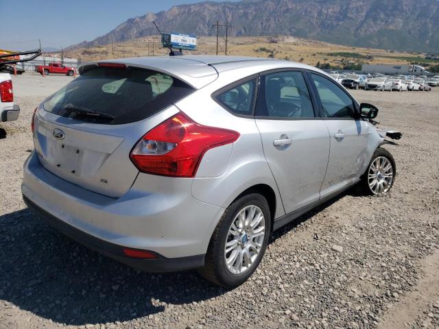 Photo 3 VIN: 1FAHP3K26CL373082 - FORD FOCUS SE 