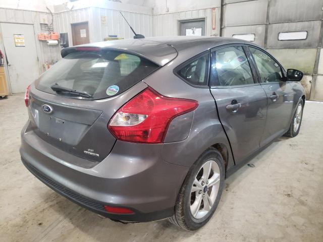 Photo 3 VIN: 1FAHP3K26CL384793 - FORD FOCUS SE 