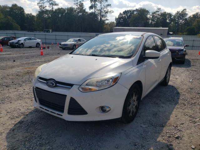 Photo 1 VIN: 1FAHP3K27CL115931 - FORD FOCUS SE 