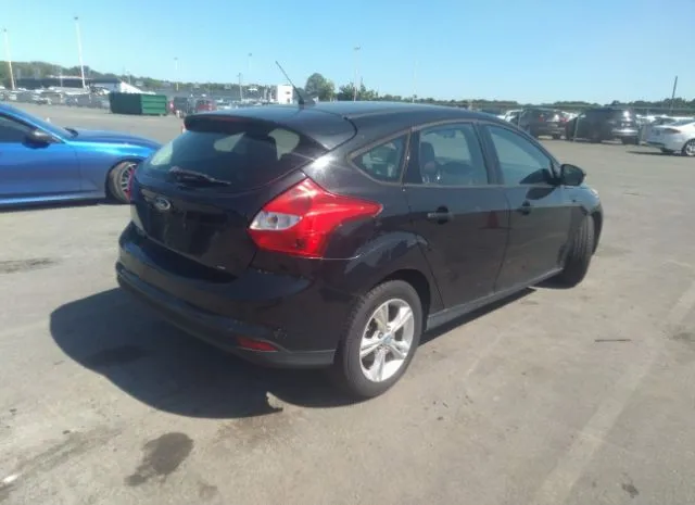 Photo 3 VIN: 1FAHP3K27CL125004 - FORD FOCUS 